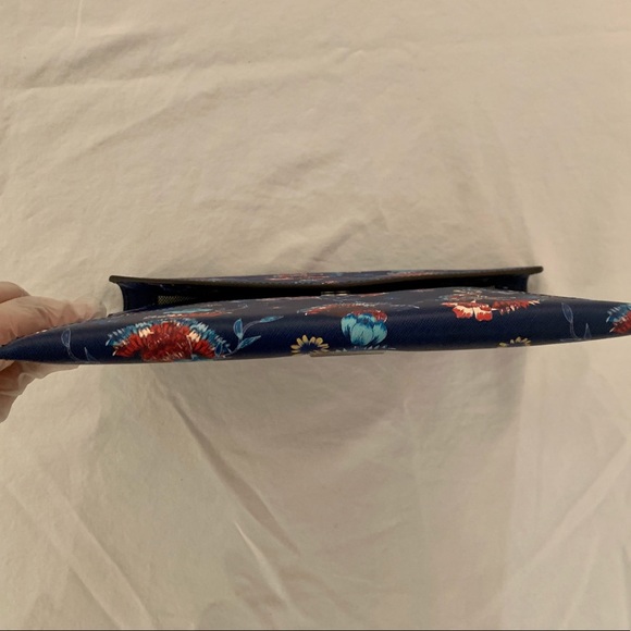 New Floral Rebecca Minkoff Leo Envelope Clutch! - Picture 7 of 9